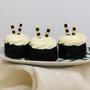 Petite Black Tie Cakes